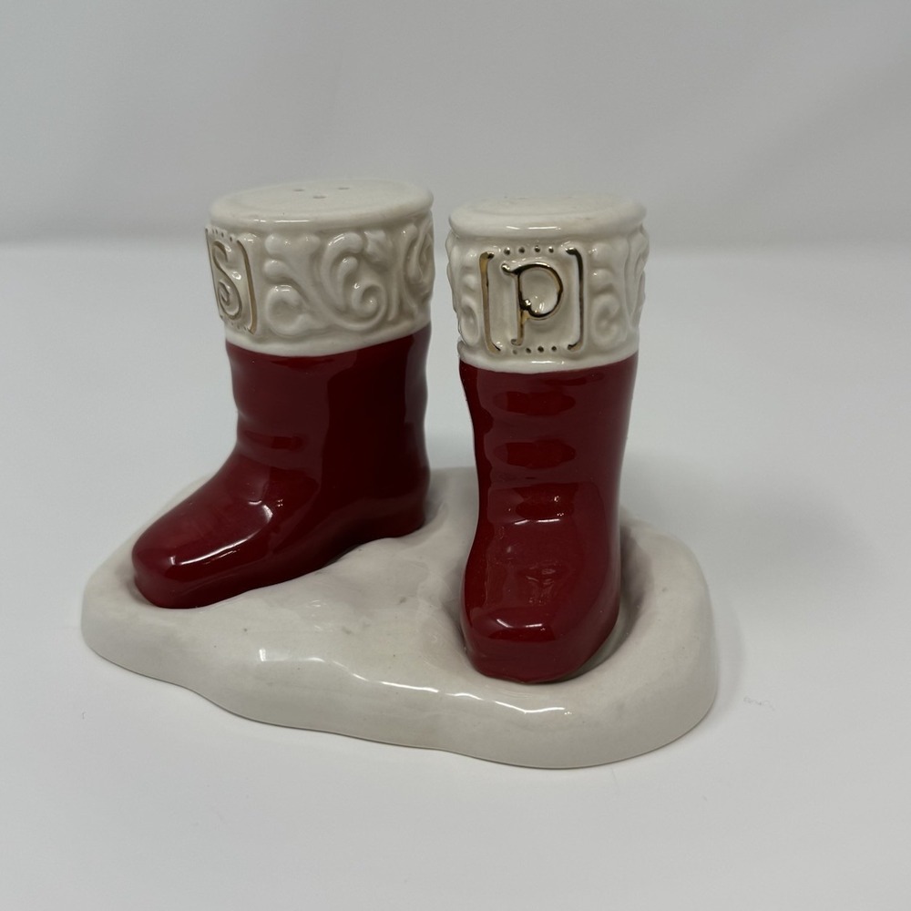 Grasslands Road Santa Red Boots Snow Tray Ceramic Salt & Pepper Shaker Set
